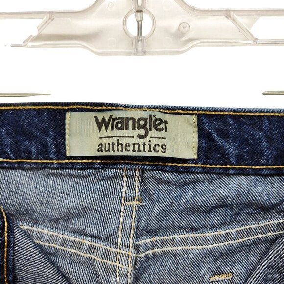 Wrangler Authentics Mens Size 38x30 Blue Denim Jeans Straight-Leg Classic Fit - Picture 4 of 7